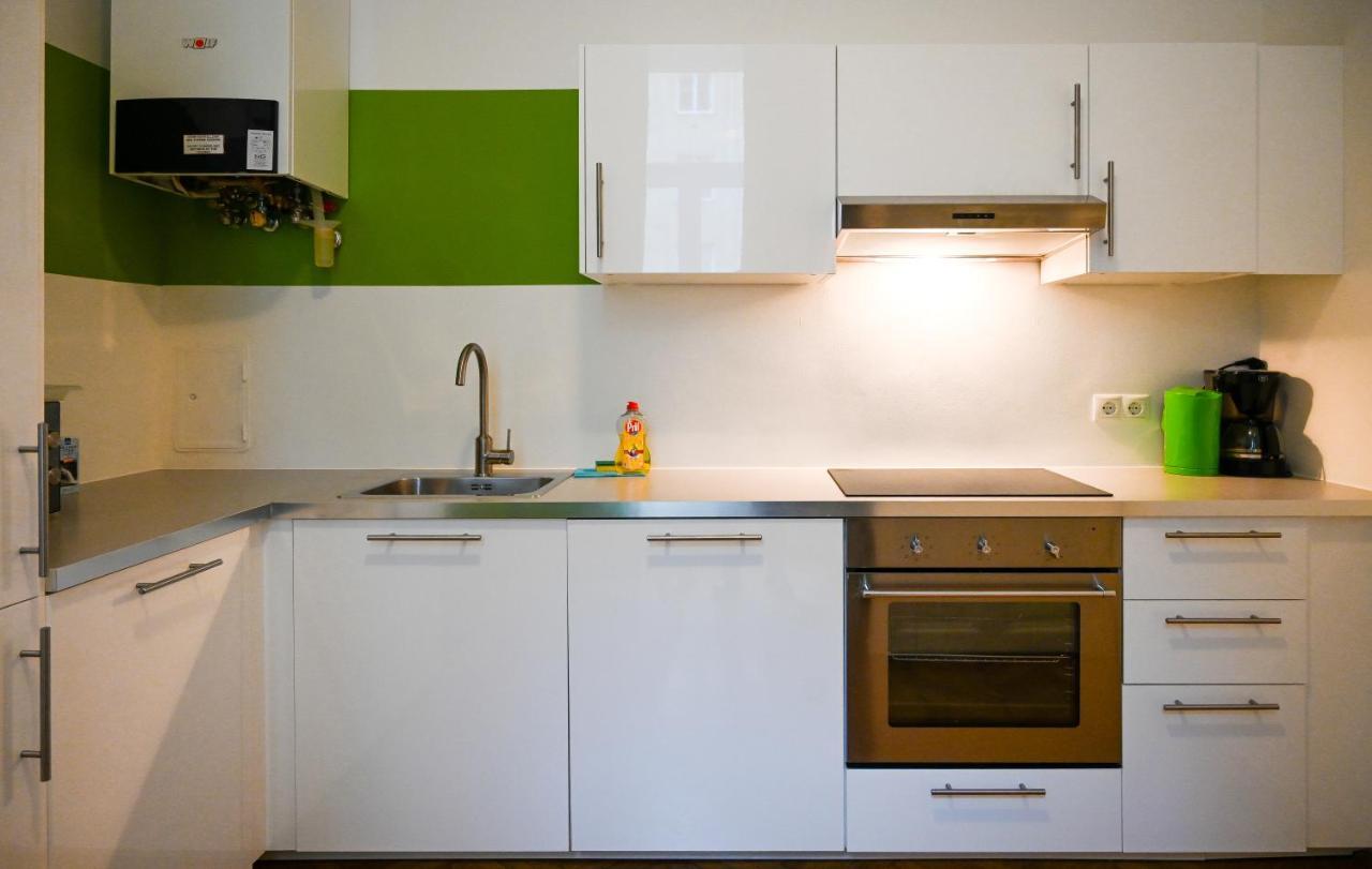 Backpacker Apartment City Center Виена Екстериор снимка
