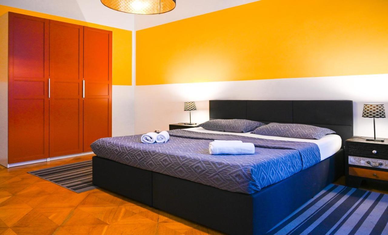 Backpacker Apartment City Center Виена Екстериор снимка