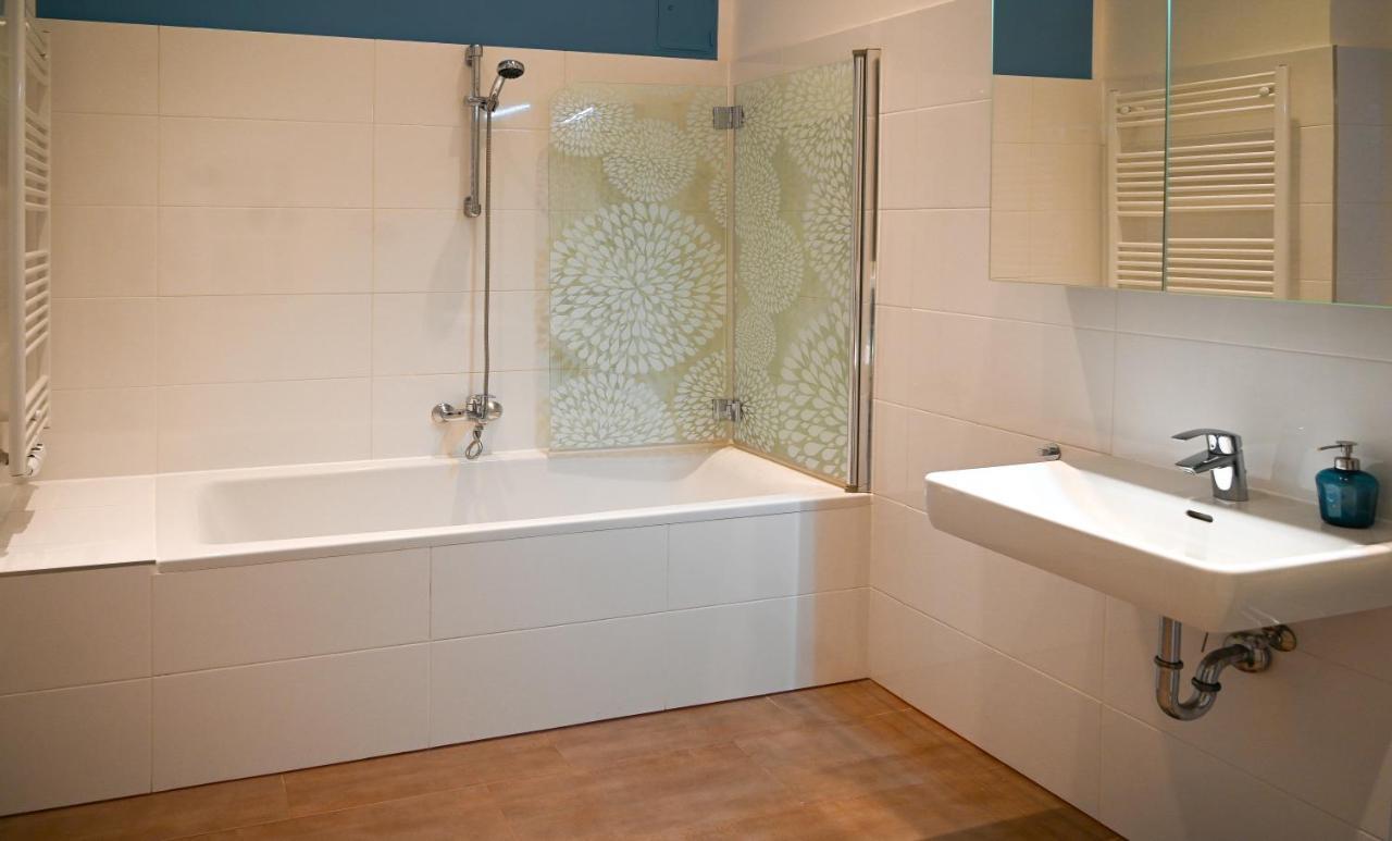 Backpacker Apartment City Center Виена Екстериор снимка