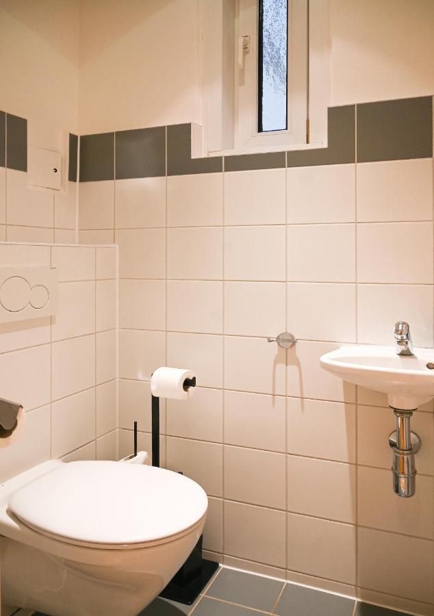 Backpacker Apartment City Center Виена Екстериор снимка
